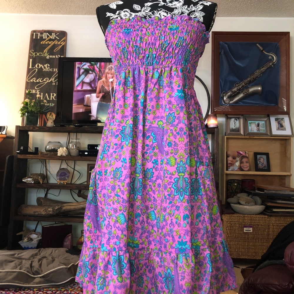 Flowing knee length